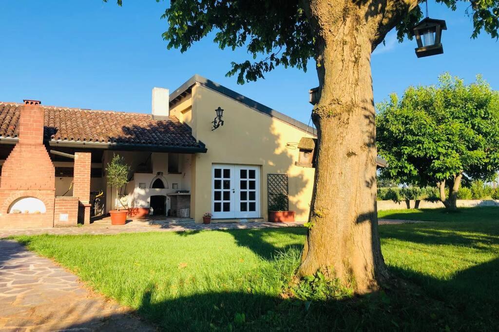 La Casa Nei Campi Villa Badia Pavese Exterior photo